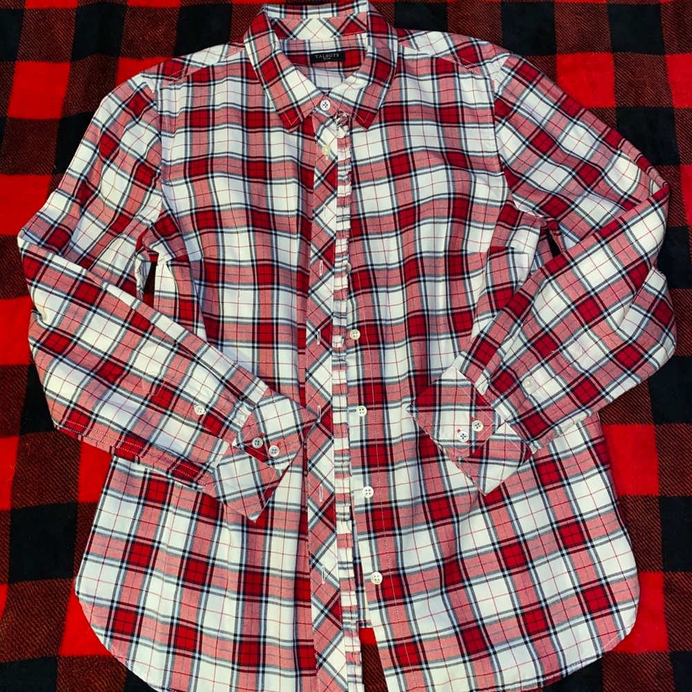 ❣️Talbots petite button down plaid blouse